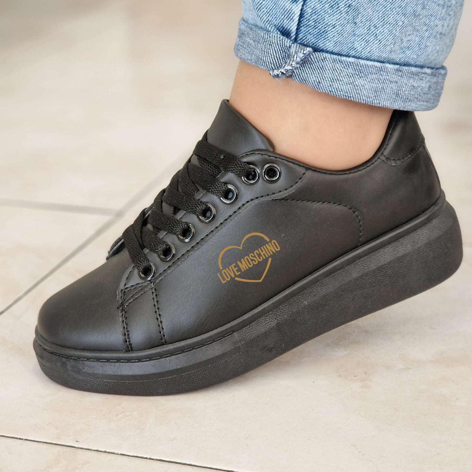 A LMOSCHINO 938 PRETO