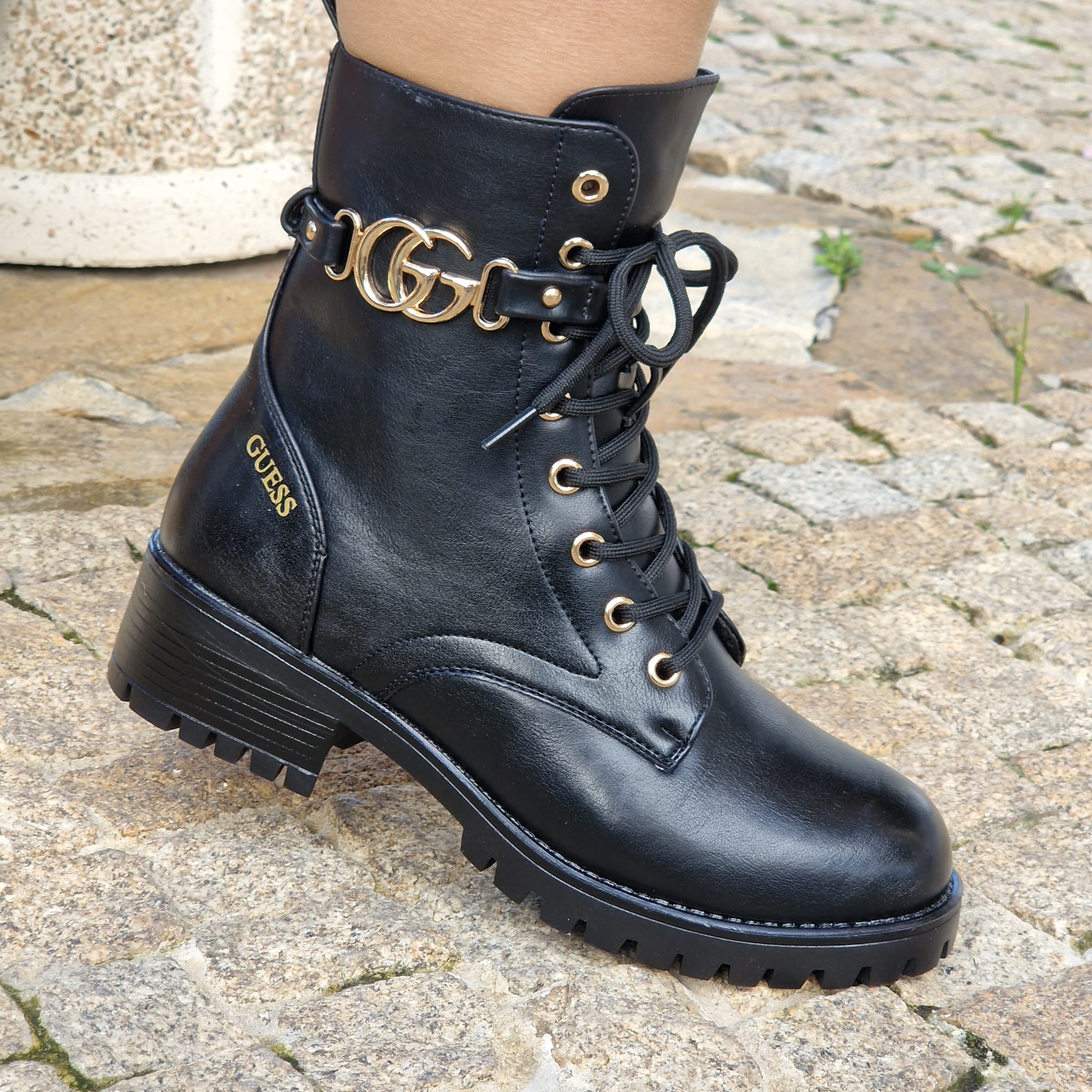 Bota G 1 Preto
