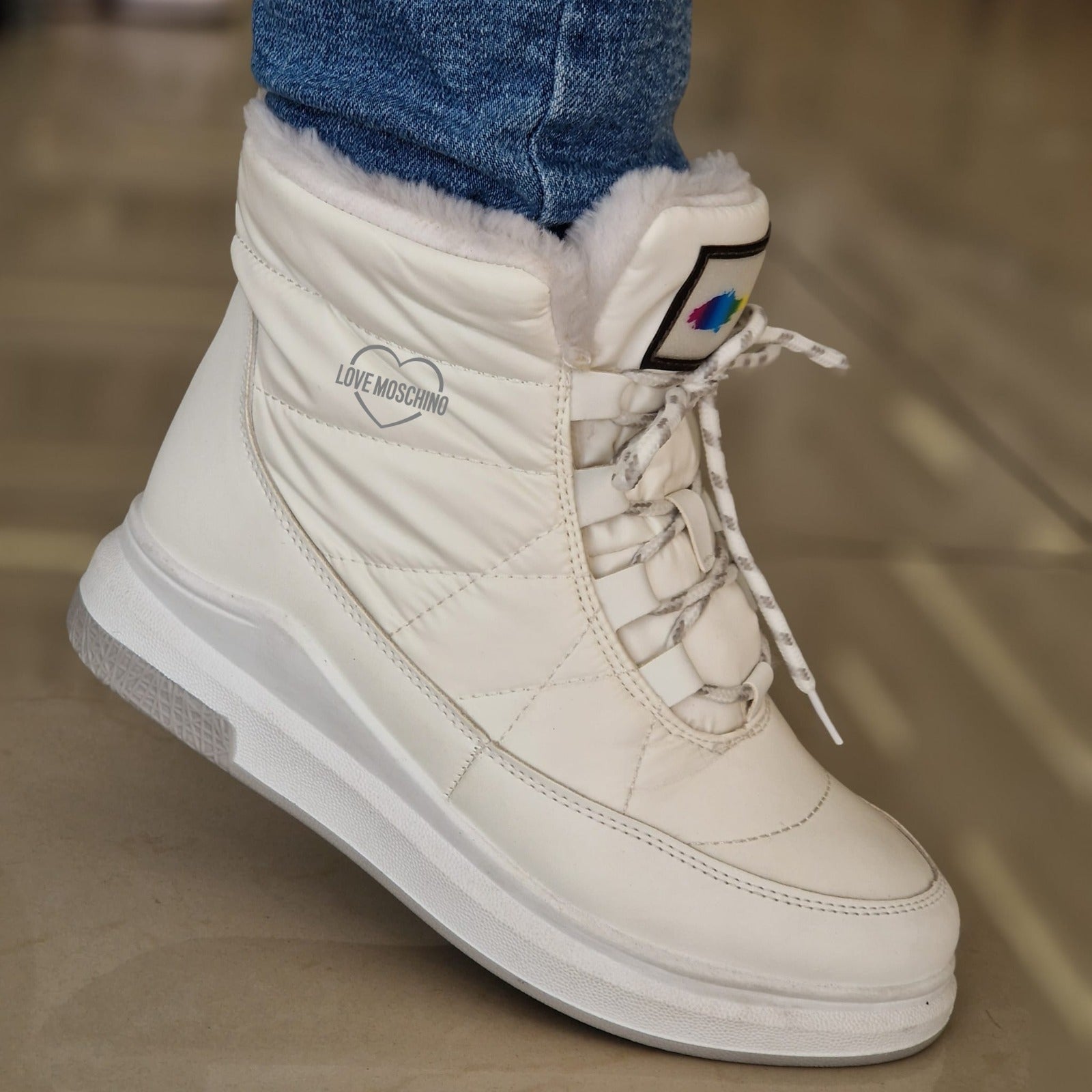 Bota Moschino 32 branco