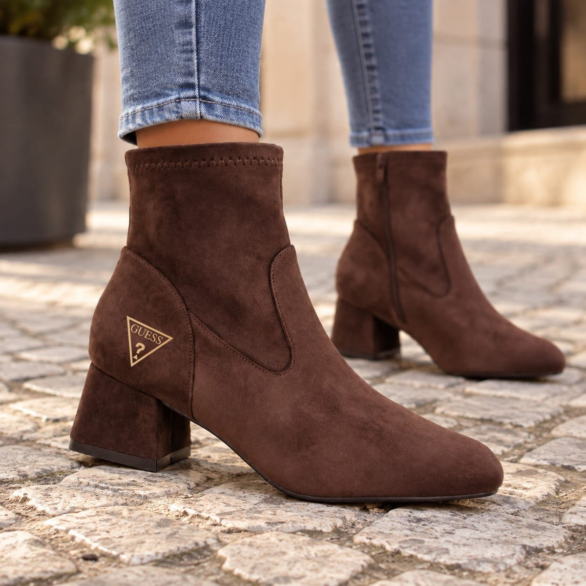 Botim camurça Guess