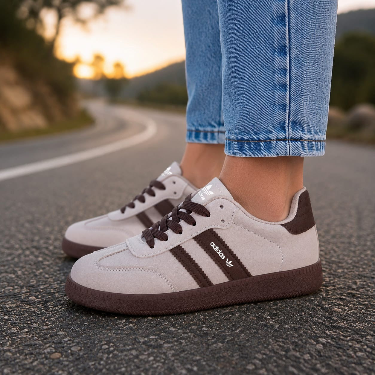 Adidas bege castanho
