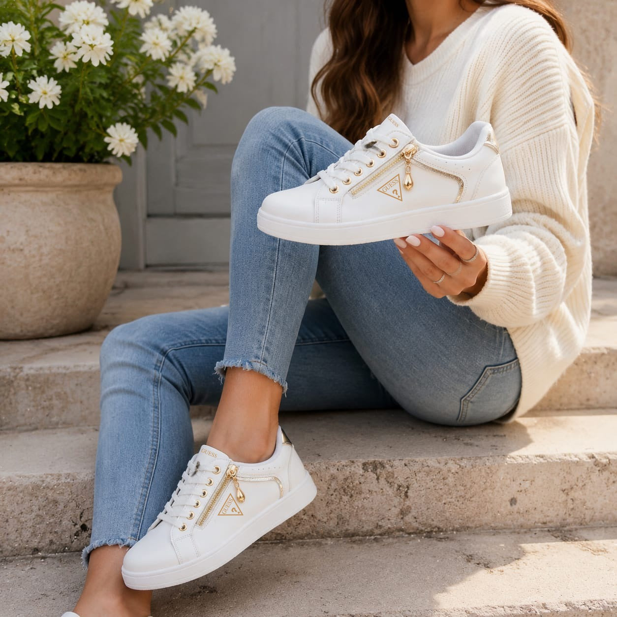 Guess branco com fecho