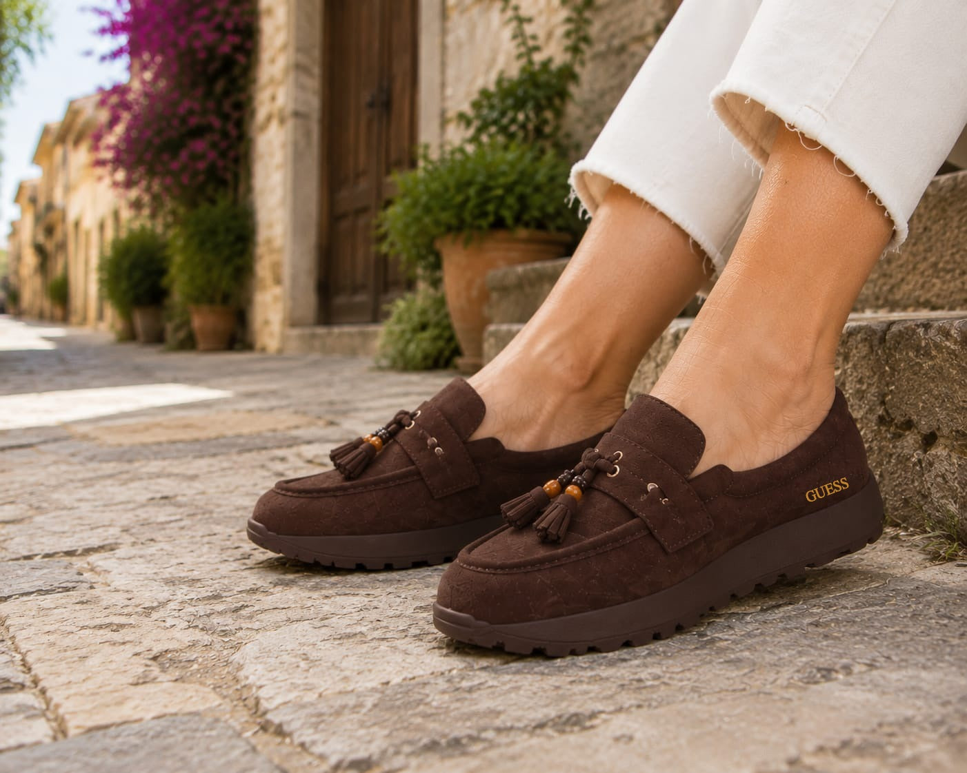 Sapato Guess camurça castanho