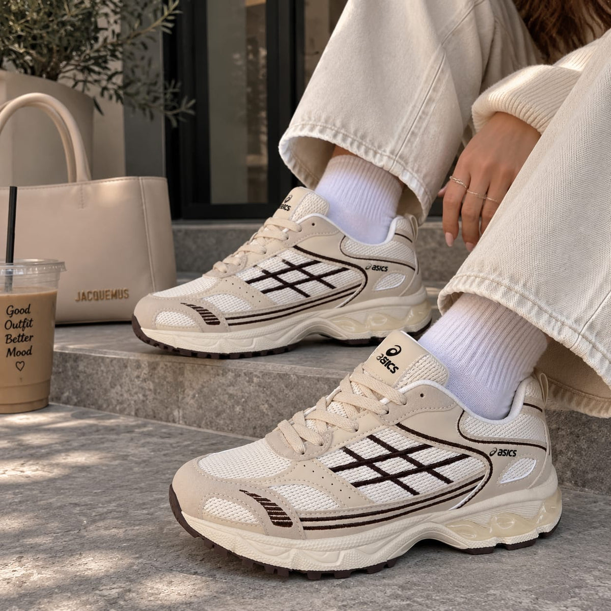 Asics bege