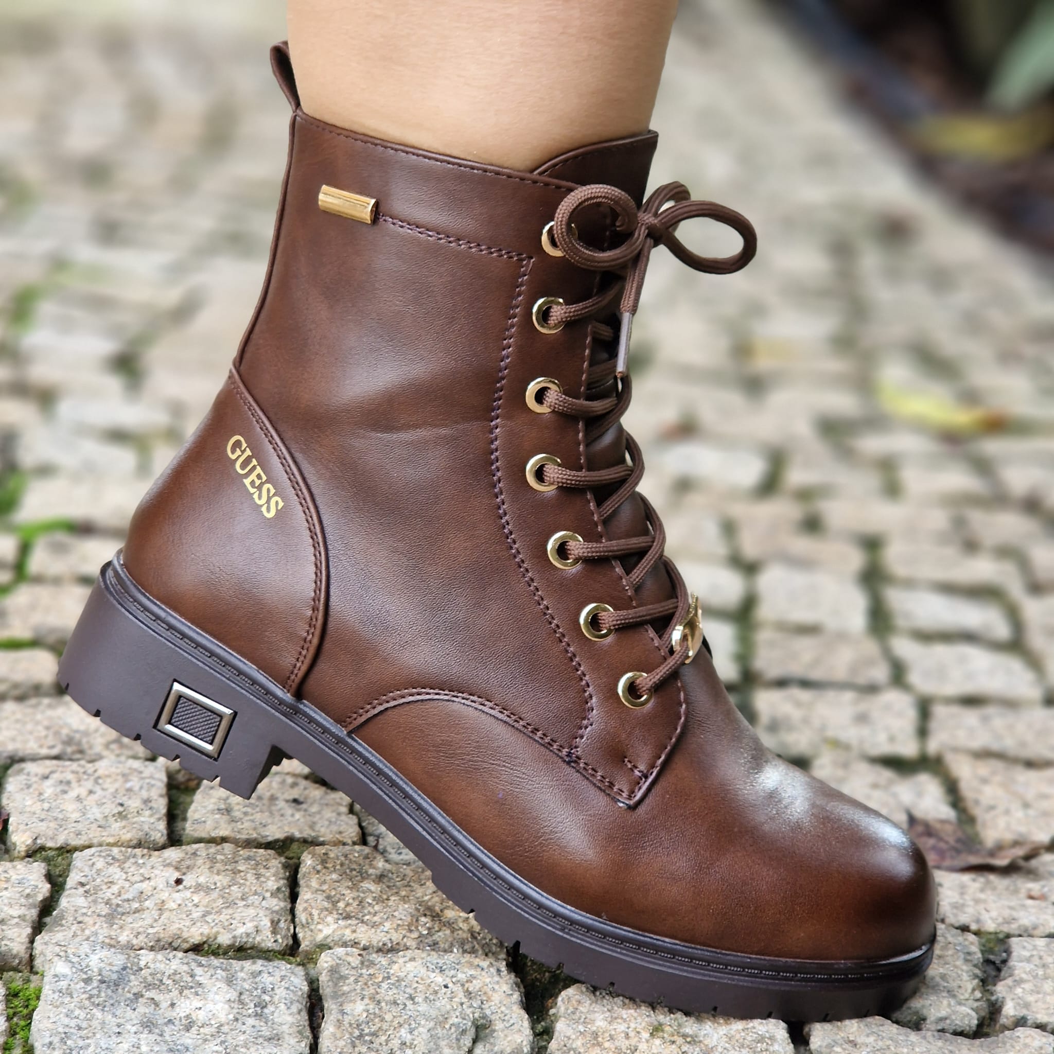 Bota  Guess 198 castanha