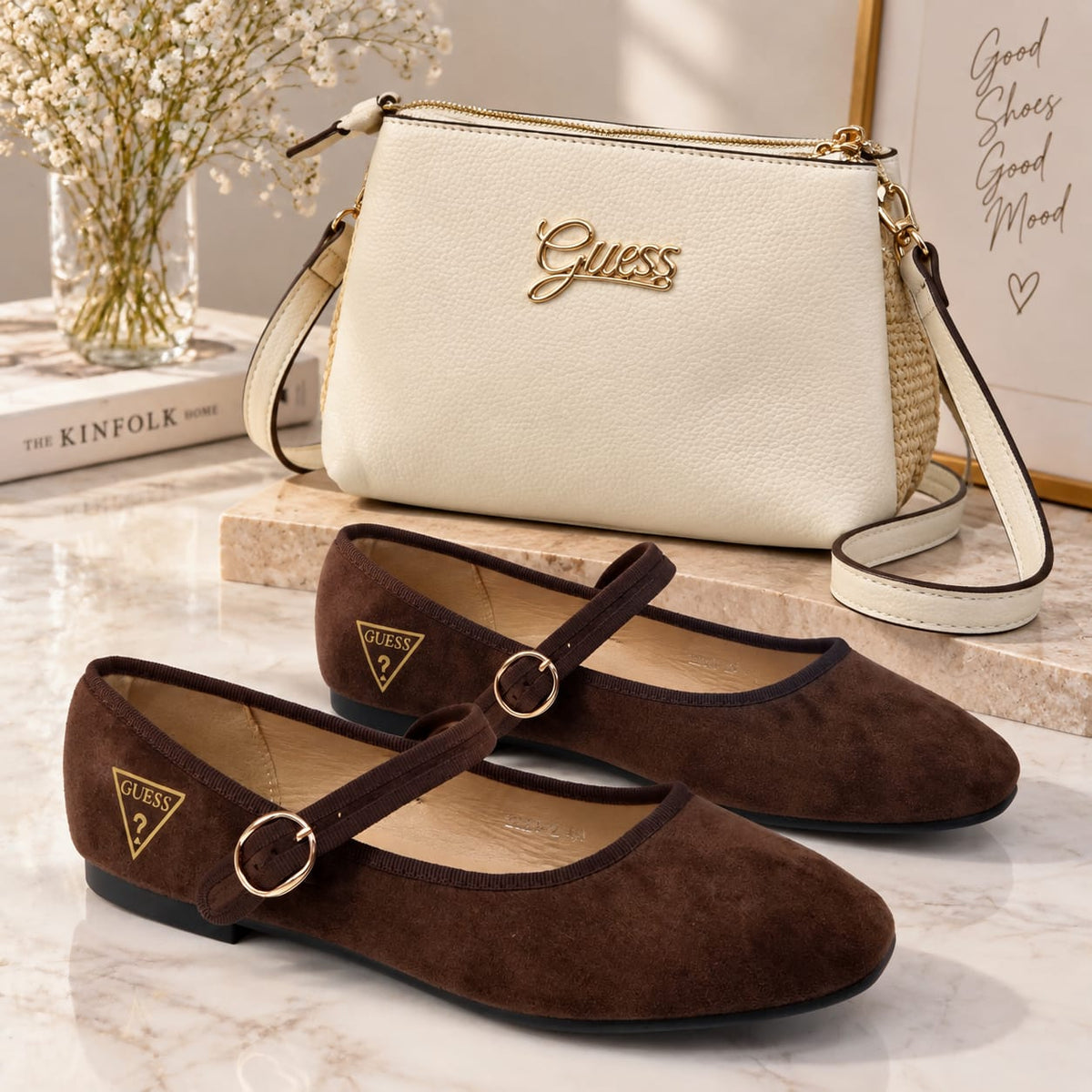 Conjunto chic Guess - Mala branca e sabrinas